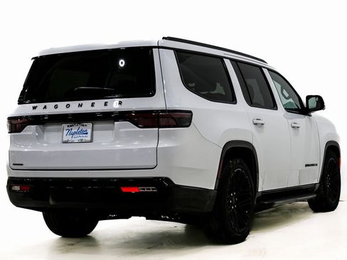 Used 2023 Jeep Wagoneer Series II w/ Convenience Group I image 6