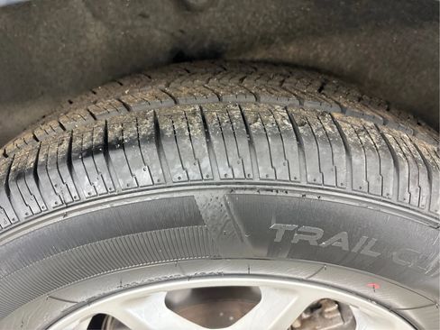 Used 2023 Chrysler Pacifica Touring-L FWD image 32