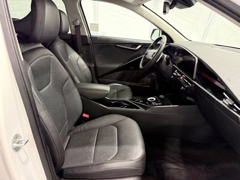 Used 2023 Kia Niro Wave image 19