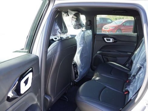 New 2026 Jeep Compass Limited image 11