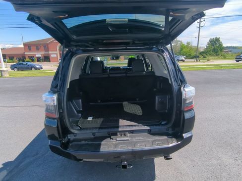 Used 2021 Toyota 4Runner SR5 Premium w/ Moonroof Package AWD/4WD image 25