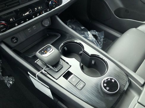 New 2026 Nissan Rogue SV image 27