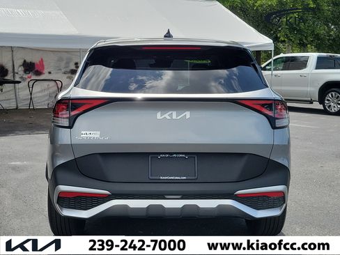 Certified 2025 Kia Sportage LX FWD image 5