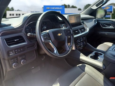 Used 2024 Chevrolet Suburban LT AWD/4WD image 8
