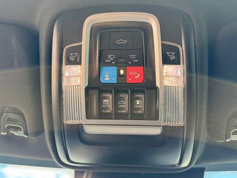 Used 2024 RAM 3500 Limited AWD/4WD image 29
