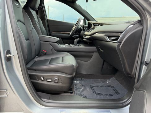 Certified 2023 Cadillac XT4 Sport FWD image 31
