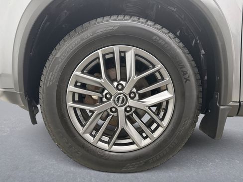 Used 2023 Nissan Rogue S AWD/4WD image 23