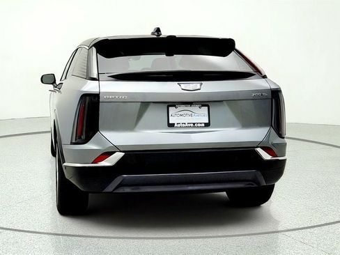 Used 2026 Cadillac Optiq Luxury 2 w/ LPO, Floor Liner Package AWD/4WD image 6