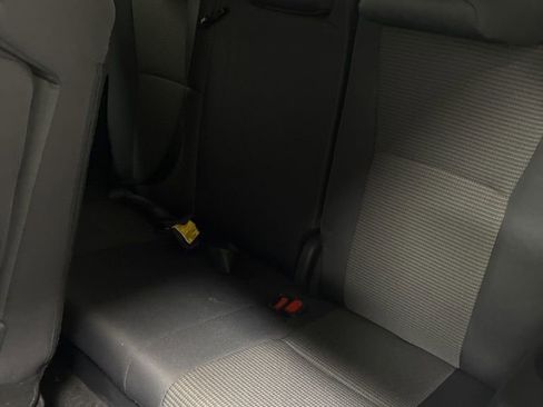 Used 2024 Toyota Highlander LE image 23