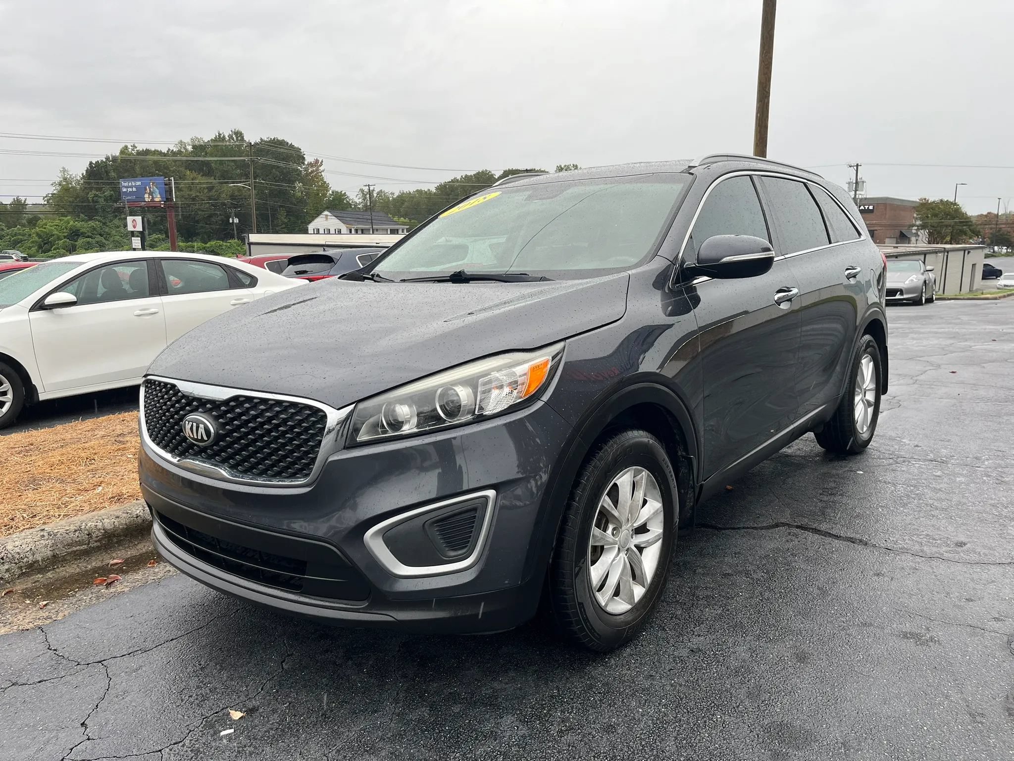 Used 2018 Kia Sorento FWD image 3