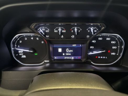 Used 2021 GMC Sierra 1500 AT4 w/ AT4 Preferred Package AWD/4WD image 8