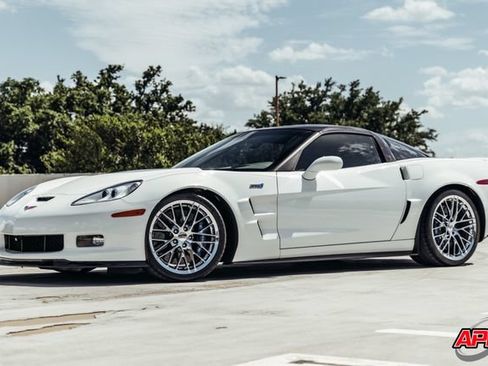 Used 2011 Chevrolet Corvette ZR1 w/ Preferred Equipment Group RWD image 41