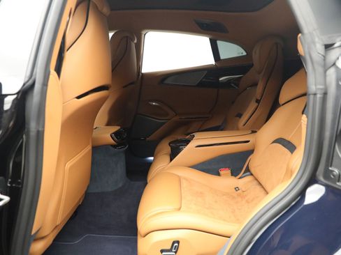 Certified 2025 Ferrari Purosangue AWD/4WD image 19