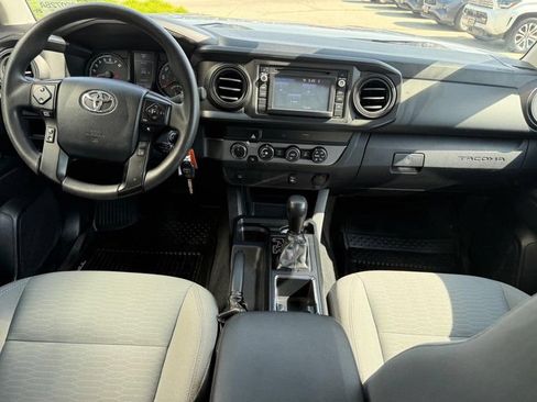 Used 2019 Toyota Tacoma SR AWD/4WD image 13
