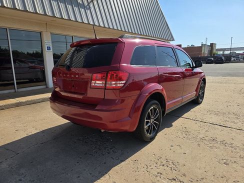 Used 2018 Dodge Journey SE w/ Connectivity Group FWD image 8