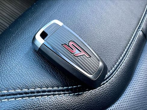 Used 2023 Ford Explorer ST w/ Equipment Group 401A image 15