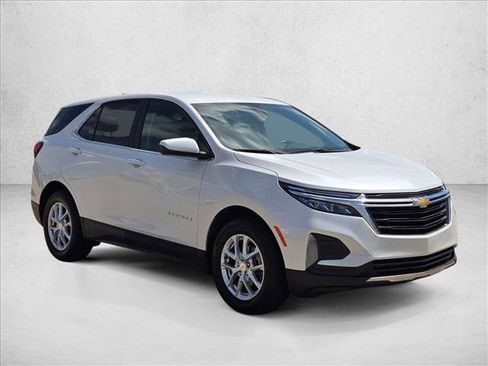 Used 2024 Chevrolet Equinox LT AWD/4WD image 3