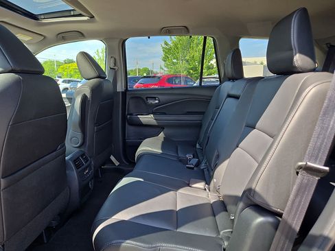 Used 2022 Honda Pilot Special Edition image 11