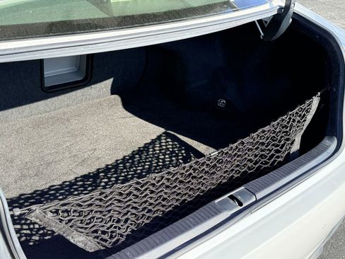 Used 2016 Lexus ES 350 w/ Premium Package w/Wood Trim image 10