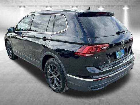 Used 2022 Volkswagen Tiguan SE FWD image 7