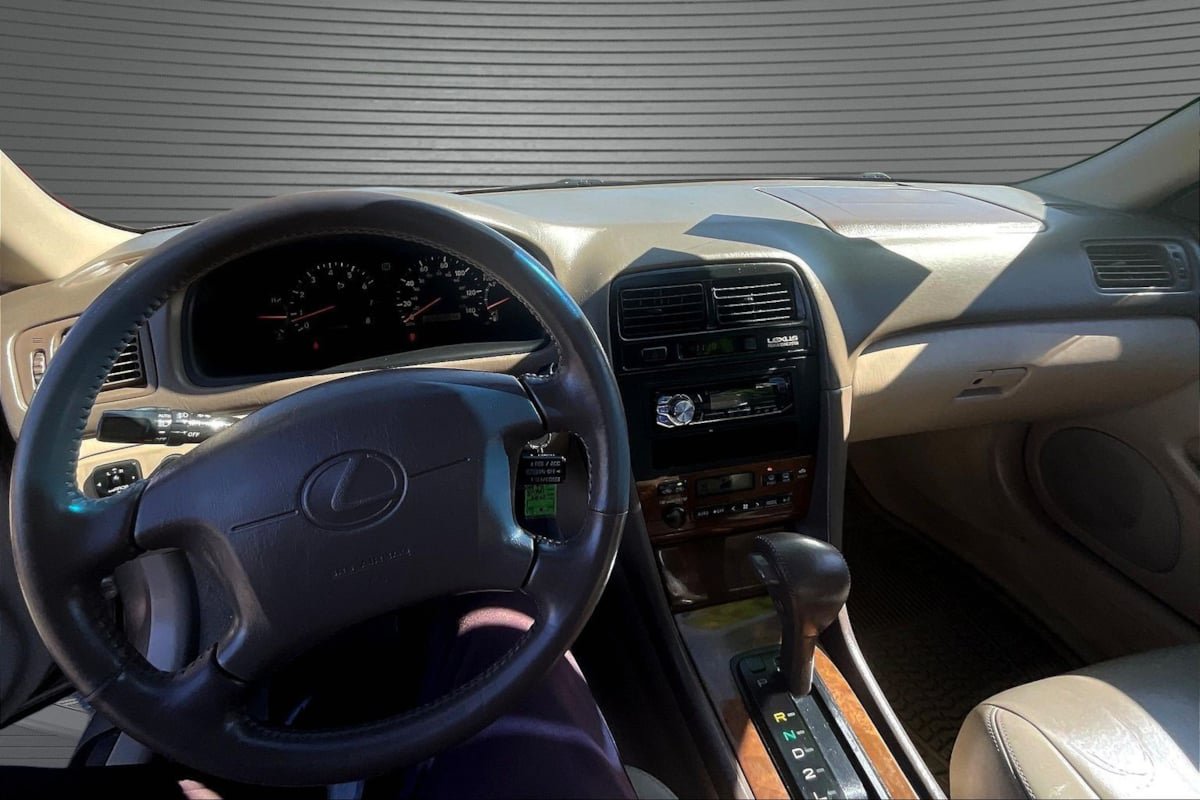 Used 2000 Lexus ES 330 w/ Lexus Value Pkg FWD image 7