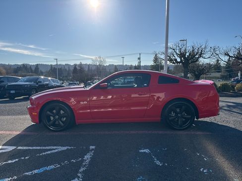 Used 2014 Ford Mustang GT image 4
