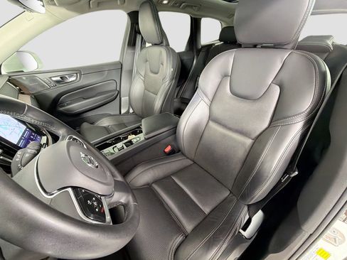 Certified 2023 Volvo XC60 B5 Ultimate AWD/4WD image 21