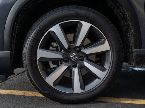 Used 2024 Honda Pilot Touring image 8