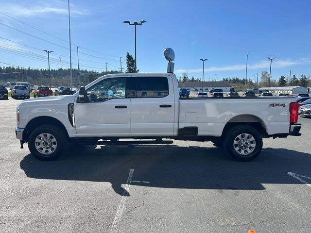 Used 2024 Ford F350 XLT AWD/4WD image 5