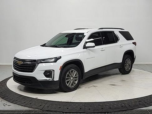 Used 2022 Chevrolet Traverse LT FWD image 3