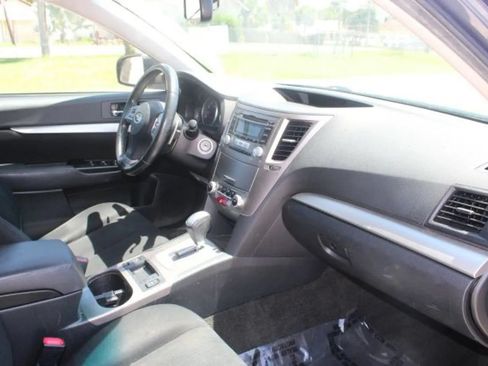 Used 2013 Subaru Outback 2.5i Premium w/ Popular Pkg 1B AWD/4WD image 26