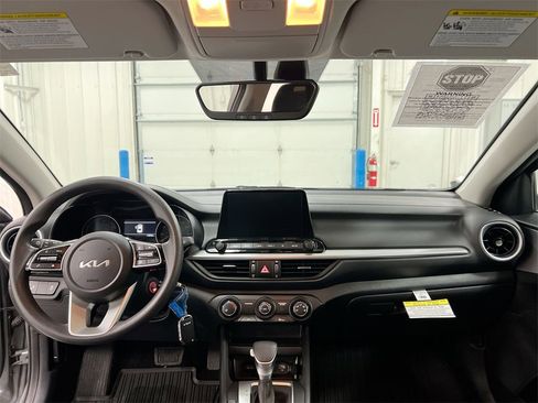 Used 2024 Kia Forte LXS w/ LXS Technology Package image 10