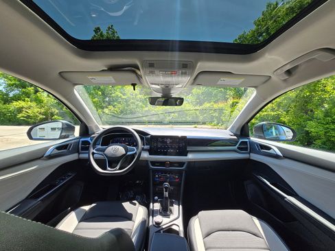 New 2026 Volkswagen Taos SEL AWD/4WD image 17