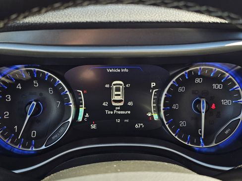 New 2026 Chrysler Pacifica Select image 12