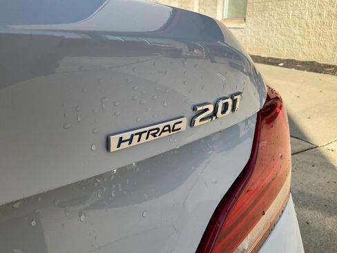 Used 2020 Genesis G70 2.0T w/ Prestige Package image 10