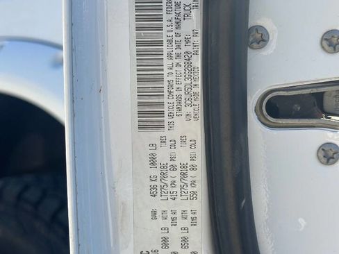 Used 2016 RAM 2500 SLT image 24