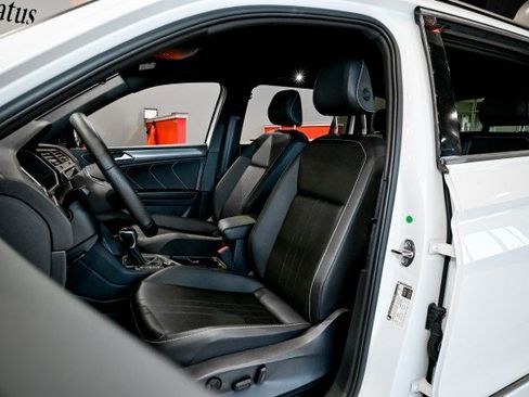 Used 2024 Volkswagen Tiguan SE R-Line image 14