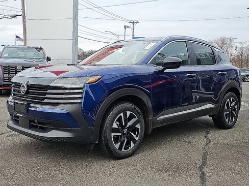 New 2026 Nissan Kicks SV w/ SV Premium Package image 2