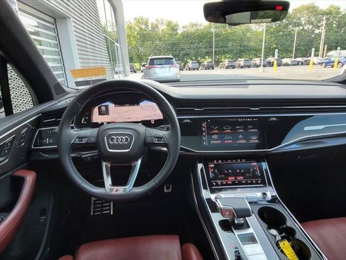 Used 2023 Audi SQ7 Prestige w/ Sport Package AWD/4WD image 18