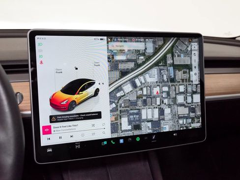 Used 2022 Tesla Model 3 Long Range AWD/4WD image 17