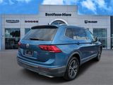 Used 2018 Volkswagen Tiguan SEL image 3