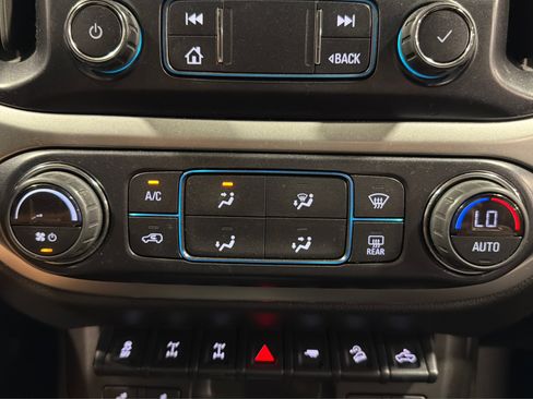 Used 2022 Chevrolet Colorado ZR2 w/ ZR2 Midnight Special Edition AWD/4WD image 29