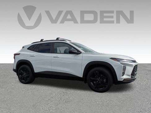 New 2026 Chevrolet Trax ACTIV w/ Sunroof Package image 3