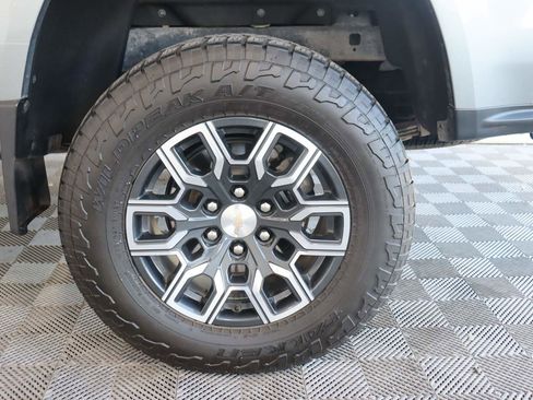 Used 2023 Chevrolet Colorado LT w/ LT Convenience Package III AWD/4WD image 16