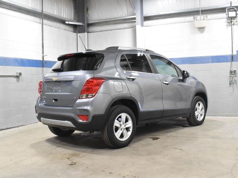 Used 2019 Chevrolet Trax LT w/ LT Convenience Package AWD/4WD image 25