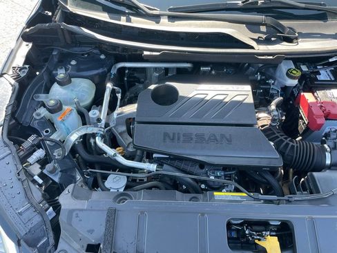 Used 2024 Nissan Rogue SV FWD image 39