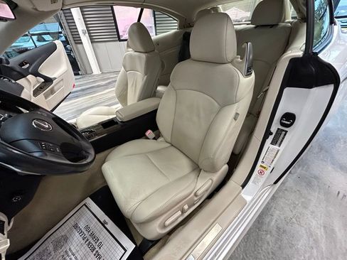 Used 2010 Lexus IS 250C RWD image 8