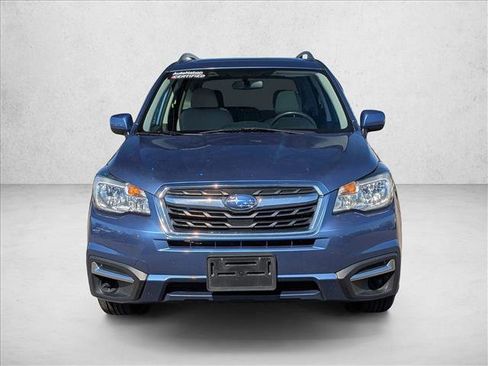 Used 2017 Subaru Forester 2.5i Premium w/ All-Weather Package image 2