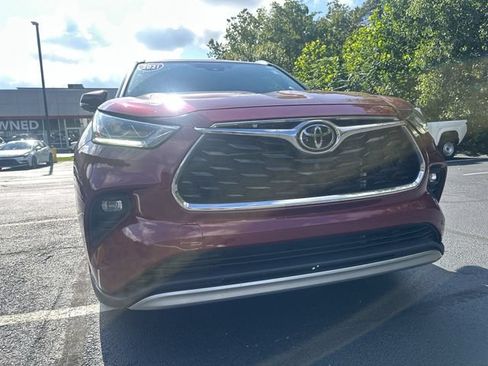 Used 2021 Toyota Highlander Platinum AWD/4WD image 11
