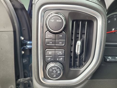 Used 2020 Chevrolet Silverado 2500 LTZ w/ LTZ Premium Package AWD/4WD image 26